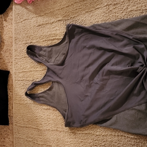 Dri-Fit Nike Tank - Picture 2 of 3